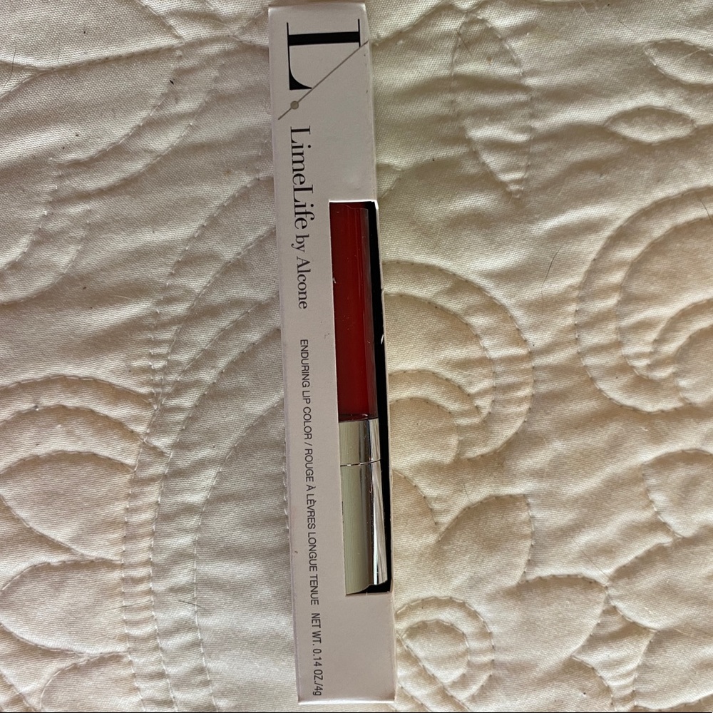Limelife enduring lip in Cherry Pie